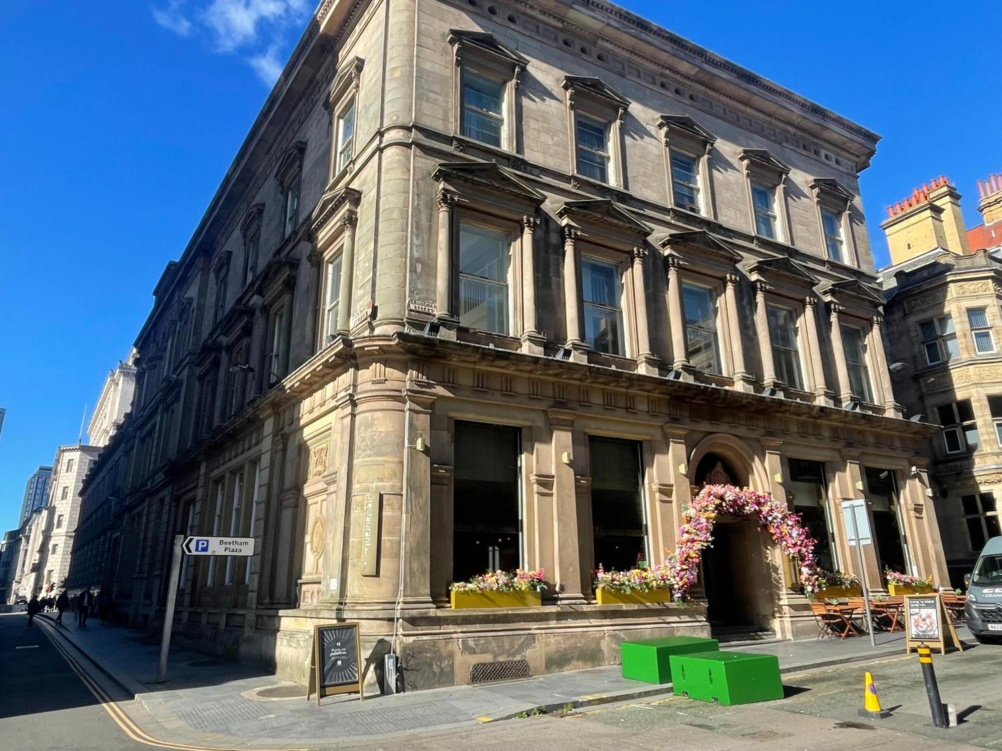 Heritage Bank Liverpool Exterior photo
